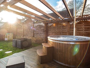 Hot tub | The Old School House 1 - The Old School House Accommodation, Burwarton, near Bridgnorth 