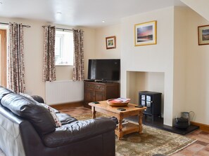 Living room/dining room | Beudy Isaf - Tyn Lon Isaf, Llangybi, near Pwllheli