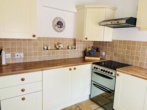 Kitchen | The Parlour, Earl’s Croome, near Great Malvern