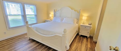 Master Bedroom - King Bed