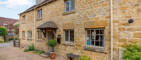 Top Cottage - StayCotswold