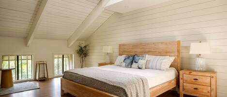 King size bed in upstairs bedroom