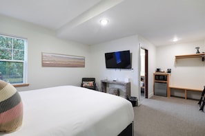 Spacious suite has everything you need for your visit to Mt Shasta
