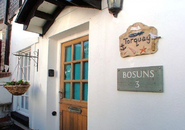 Bosuns Cottage - Charming Traditional Cottage