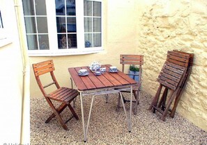 Coastguard Cottage Paignton - Sun Trap Rear Courty