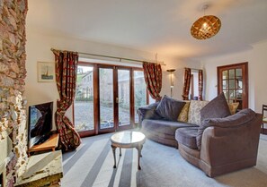 The Chestnuts Galmpton - Lounge Area