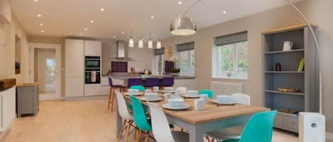 Open Plan Modern Kitchen Dining Area