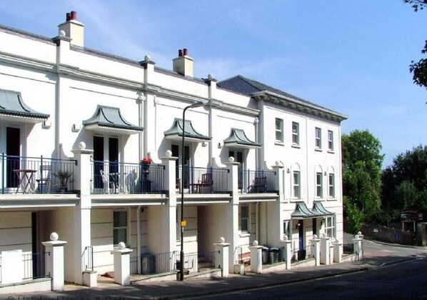 A modern mews house, close to Meadfoot Beach