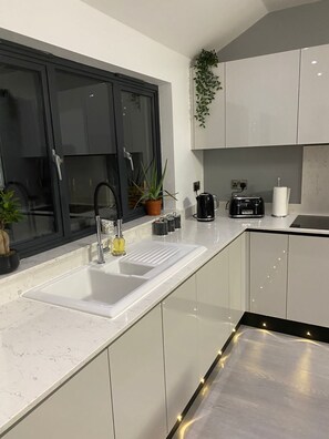 Dishwasher, fridge, everything for self catering