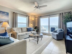 Oceanfront Living Room Great Direct Ocean Views