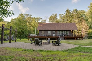 Soak up great s'mores and fantastic conversations around the fire pit :)