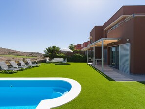 Gran Canaria Salobre golf resort villa premium with private pool