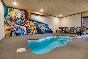 private indoor pool
4ft deep
8' wide by 15' long