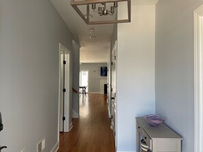 Front hallway / Foyer