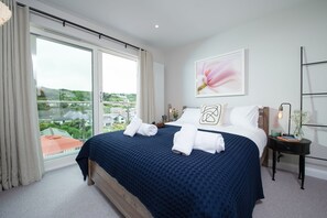 Tralee, Portreath. First floor: Boasting three sumptuous bedrooms