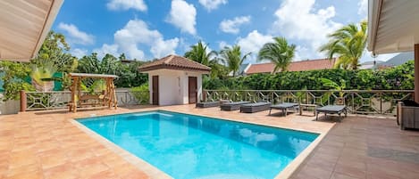 Holiday Home Swimming Pool