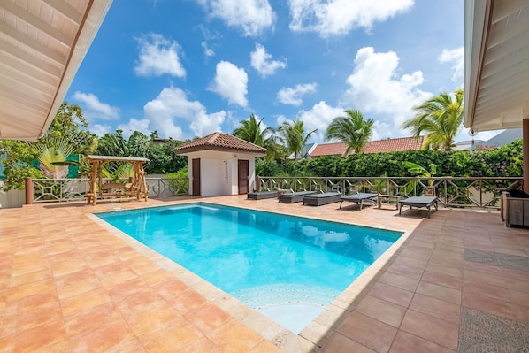 Holiday Home Swimming Pool