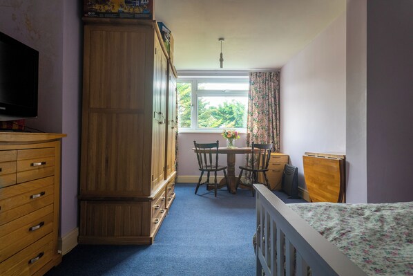Large Double sized room with nice view