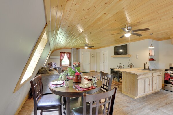Prospect Vacation Rental | 1BR | 1BA | Stairs Required | 1,000 Sq Ft