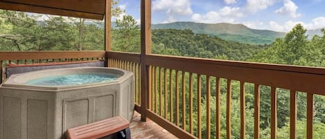 Luxury Lookout's bubbling hot tub with views