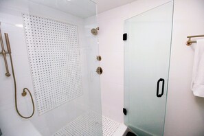 Walk in shower