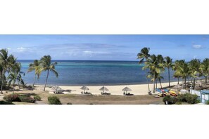 Balcony views and pics don’t do views any justice it’s 10 times better in person
