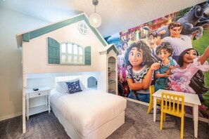 Encanto Room, Twin over Twin bed, Second Floor