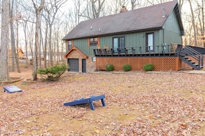 Cabin Exterior | Front Yard