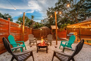 Create memories around our cozy bonfire, perfectly beside the pool. The ultimate evening experience awaits.