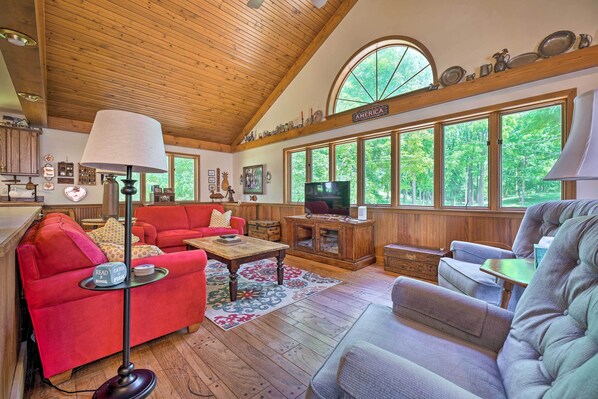 Three Rivers Vacation Rental | 4BR | 4BA | 3,200 Sq Ft | Stairs Required