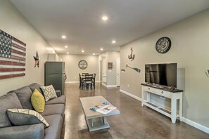 Living Room | Keyless Entry