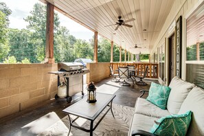 Front Porch | Seasonal Lake View