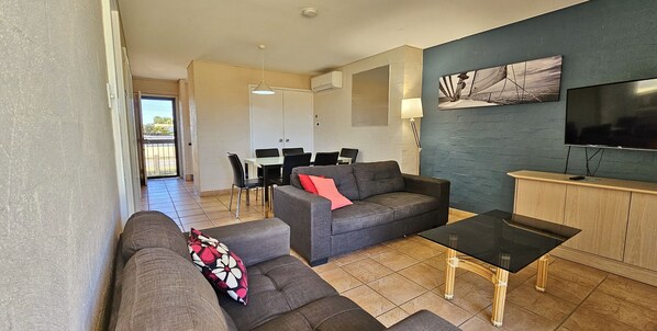 Riverview Apartment 54 - Kalbarri Accommodation Service