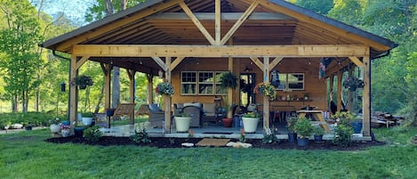 Front of cabin at end of 200 ft gravel drive way