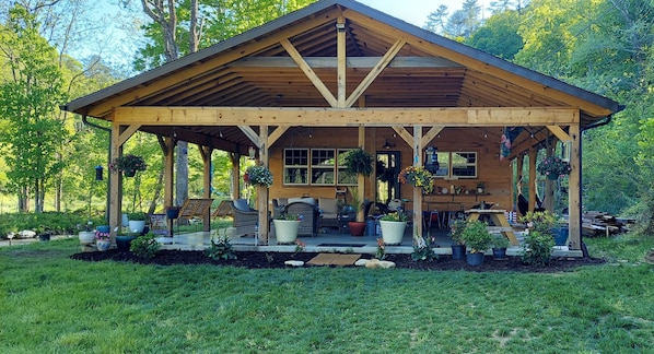 Front of cabin at end of 200 ft gravel drive way