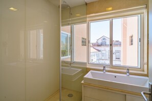 Bain