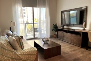 Quick view of the apartment.