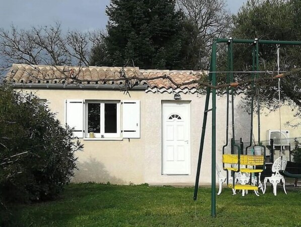 Petit logement indépendant et climatisé