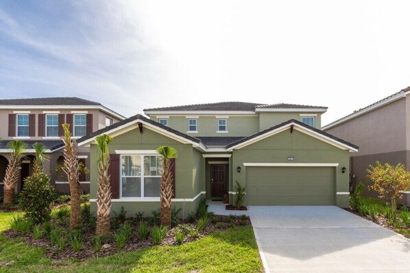 Front of this beautiful 5 bedroom/4 bathroom pool home with games room
