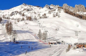 Snow and ski sports