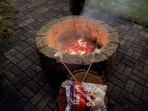 Nights by this campfire will definitely bring back favorite childhood memories.