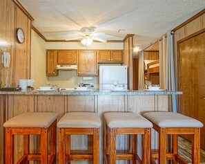 Dining area for 4 at the kitchen island