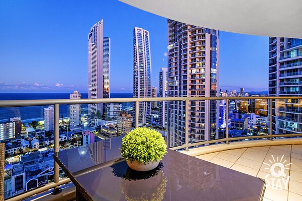 Time to relax, unwind and enjoy spectacular views of ocean and city 
