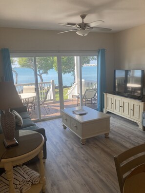 Family room overlooking the Atlantic Ocean 