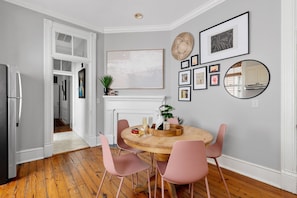 Maison de Jasmine - Suite B | Next to Fuel Cantina