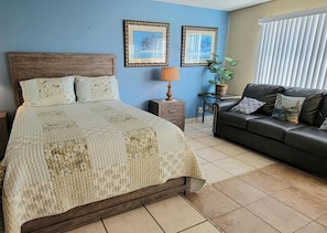Home Decor, Furniture, Lamp, Indoors, Bed