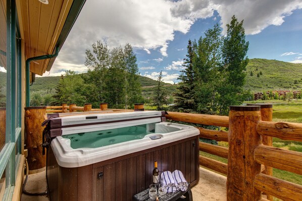 Private Hot Tub Patio overlooking Deer Valley Resort with BBQ grill and outdoor furnishings