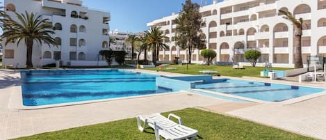 Beautiful outdoor pool for your enjoyment during the summer days
#beautiful #pool #summer #lovelystay #algarve #portugal