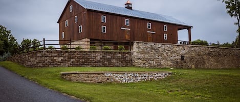 Paved driveway up to the Barn. Such a stunning view to drive up on!