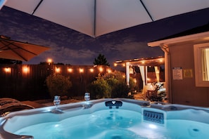 Bain à remous extérieur